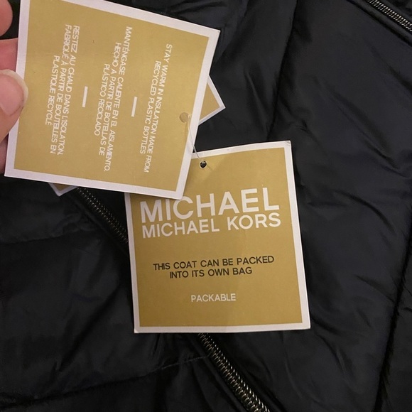 MICHAEL KORS Women’s Quilted Packable Jacket - Picture 3 of 16